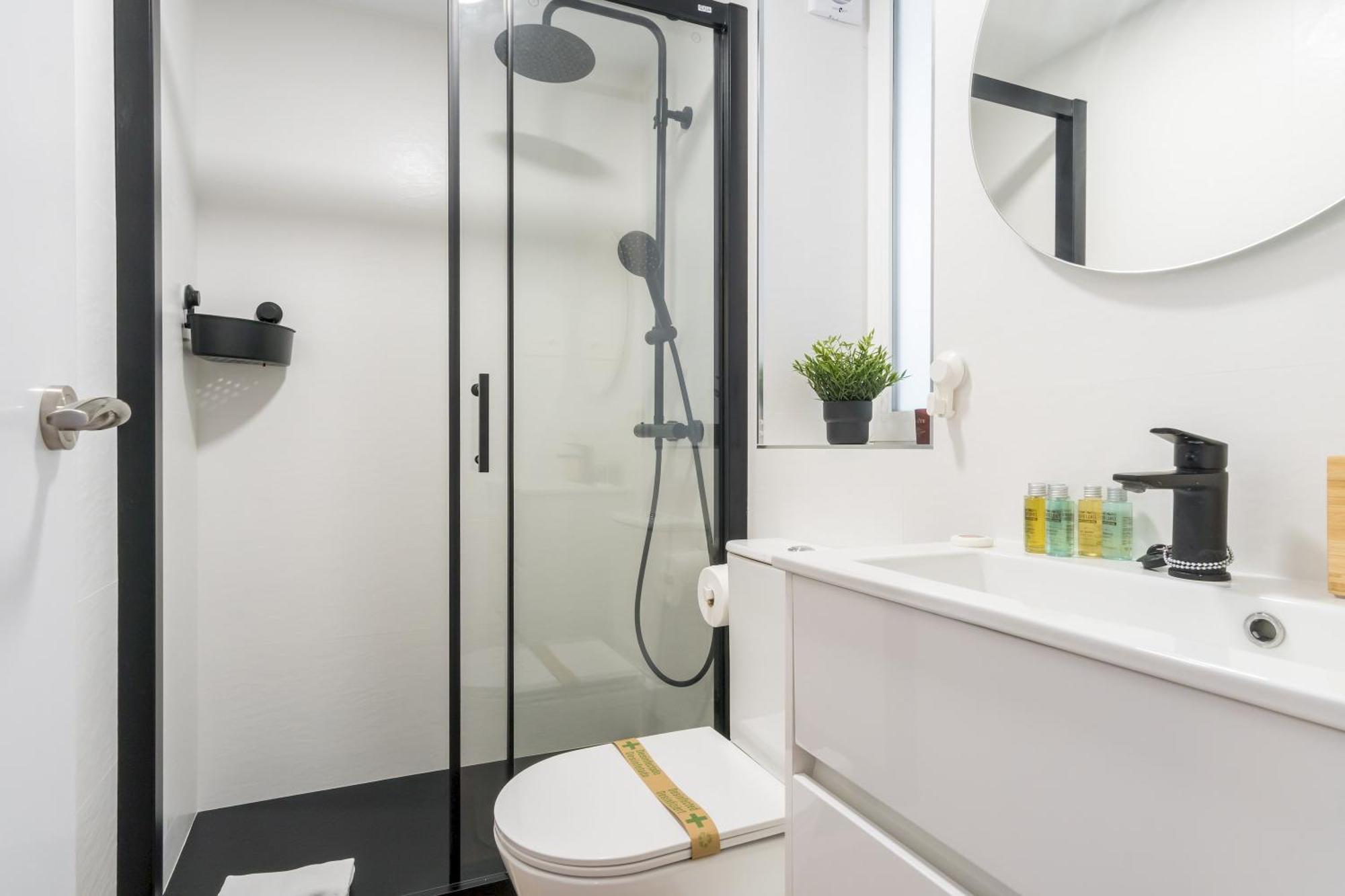 Modern And Cozy- 1 Bedroom 1 Bathroom -Lavapies Madrid Dış mekan fotoğraf
